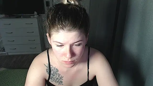 Snapshot of MelissaXKinky chatting on March 22, 2025, 4:58 pm MelissaXKinky online show from March 22, 2025, 4:58 pm