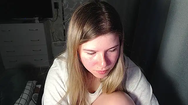 Snapshot of MelissaXKinky chatting on March 17, 2025, 10:08 pm MelissaXKinky online show from March 17, 2025, 10:08 pm