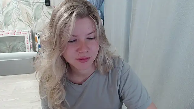 Snapshot of MelissaXKinky chatting on October 3, 2025, 2:59 am MelissaXKinky online show from October 3, 2025, 2:59 am