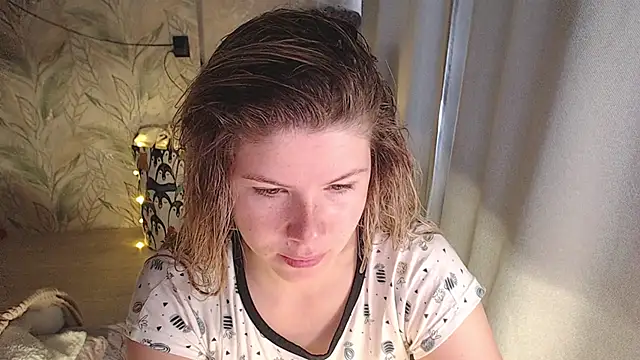 Snapshot of MelissaXKinky chatting on September 24, 2025, 2:40 am MelissaXKinky online show from September 24, 2025, 2:40 am