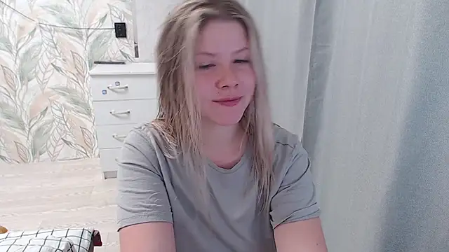 Snapshot of MelissaXKinky chatting on October 14, 2025, 5:46 pm MelissaXKinky online show from October 14, 2025, 5:46 pm