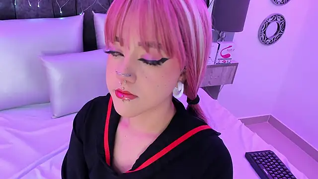 Charlotte Myers online show from March 13, 2025, 6:01 pm