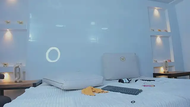 Dalia-Prada online show from March 21, 2026, 8:30 am