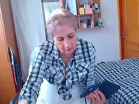 Snapshot of Victoria5643 chatting on February 9, 2025, 12:41 pm Victoria5643 online show from February 9, 2025, 12:41 pm