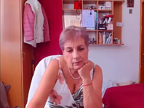 Snapshot of Victoria5643 chatting on October 21, 2025, 12:26 pm Victoria5643 online show from October 21, 2025, 12:26 pm