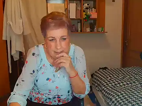 Snapshot of Victoria5643 chatting on February 21, 2025, 7:32 pm Victoria5643 online show from February 21, 2025, 7:32 pm