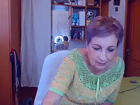 Snapshot of Victoria5643 chatting on March 9, 2025, 2:32 pm Victoria5643 online show from March 9, 2025, 2:32 pm