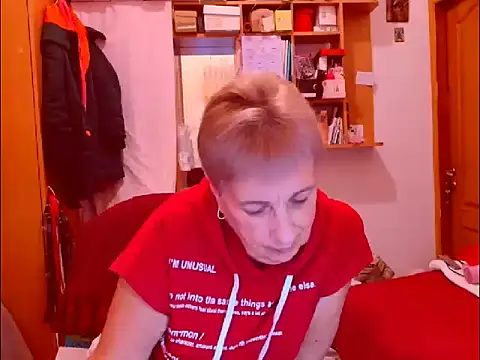 Snapshot of Victoria5643 chatting on October 8, 2025, 3:46 pm Victoria5643 online show from October 8, 2025, 3:46 pm