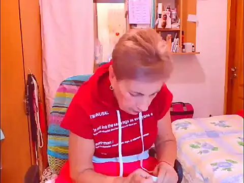 Snapshot of Victoria5643 chatting on September 18, 2025, 8:34 pm Victoria5643 online show from September 18, 2025, 8:34 pm