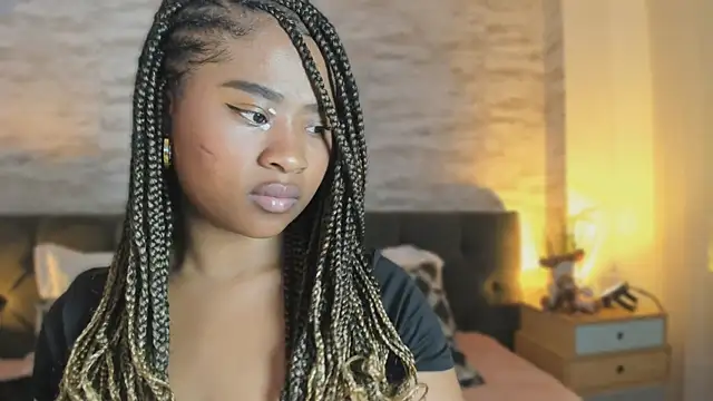 Snapshot of Anneth__M chatting on June 3, 2026, 7:40 pm Anneth M online show from June 3, 2026, 7:40 pm