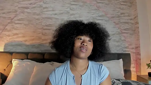 Snapshot of Anneth__M chatting on October 27, 2025, 7:59 pm Anneth M online show from October 27, 2025, 7:59 pm