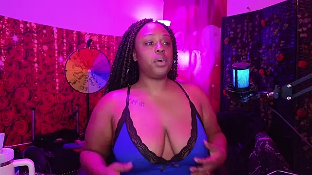 Snapshot of cheriserozequeen chatting on April 18, 2026, 2:25 am cheriserozequeen online show from April 18, 2026, 2:25 am