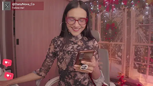 DanyNova Co online show from December 17, 2025, 1:05 pm