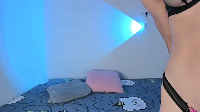 Snapshot of thamara26 chatting on October 30, 2025, 1:37 am thamara26 online show from October 30, 2025, 1:37 am