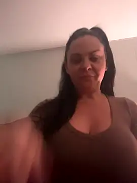 IvyWylde online show from December 1, 2024, 6:24 pm