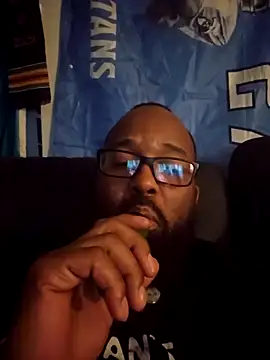 Snapshot of GallowayGooch1085 chatting on March 25, 2026, 2:01 am GallowayGooch1085 online show from March 25, 2026, 2:01 am