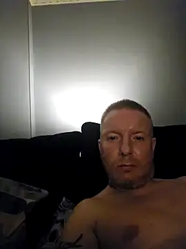 walker1979 online show from September 19, 2025, 10:47 pm