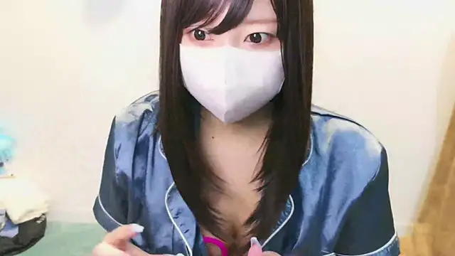 Snapshot of YUTSU_KI chatting on February 9, 2025, 9:39 pm YUTSU KI online show from February 9, 2025, 9:39 pm