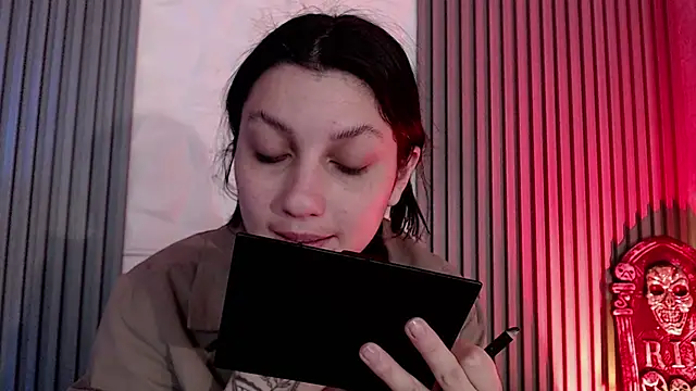 Snapshot of sophy_rock chatting on October 28, 2025, 3:22 pm sophy rock online show from October 28, 2025, 3:22 pm