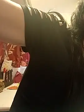 whitetrashdirtyslut online show from November 15, 2025, 10:58 pm