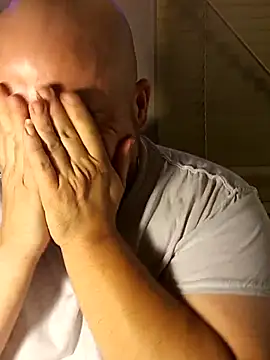 Spunonymous online show from October 4, 2025, 1:51 am