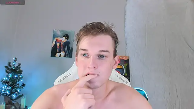 Snapshot of 4ever_dude chatting on January 5, 2025, 3:32 am 4ever dude online show from January 5, 2025, 3:32 am