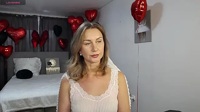 Vanessa Nowak online show from February 16, 2026, 9:52 am