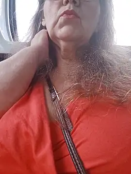 Snapshot of Snezhana chatting on June 11, 2026, 2:03 pm Snezhana online show from June 11, 2026, 2:03 pm
