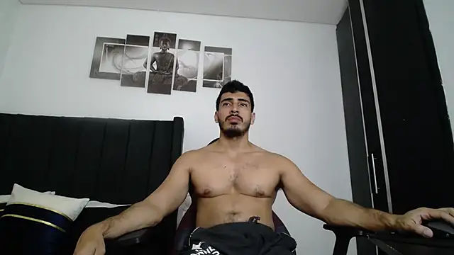 Snapshot of muscle_ares chatting on February 15, 2025, 2:44 pm muscle ares online show from February 15, 2025, 2:44 pm