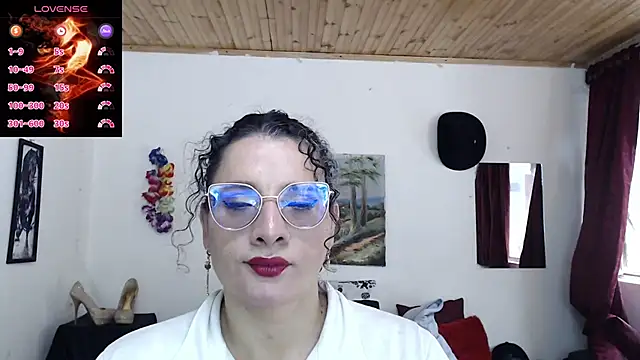 Snapshot of Aleja_Gonzales chatting on January 17, 2025, 4:15 pm Aleja Gonzales online show from January 17, 2025, 4:15 pm