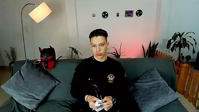 Baxter Dex online show from February 4, 2025, 2:28 am