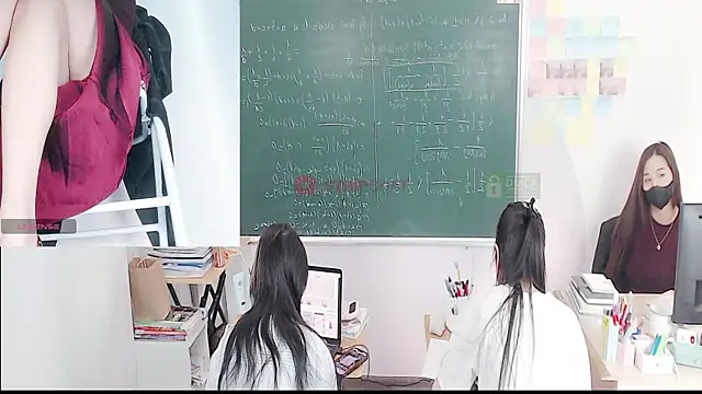 Snapshot of _Math_ chatting on January 11, 2026, 1:56 am Math online show from January 11, 2026, 1:56 am