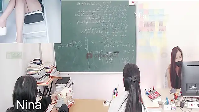 Snapshot of _Math_ chatting on February 1, 2026, 10:52 pm Math online show from February 1, 2026, 10:52 pm