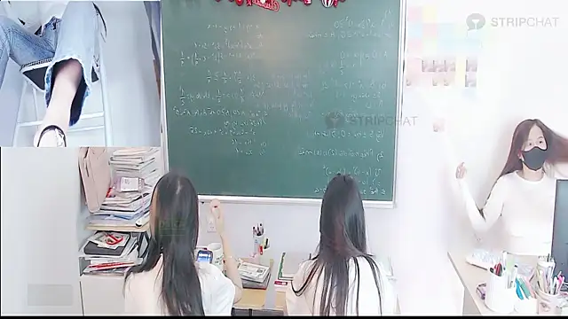 Snapshot of _Math_ chatting on December 15, 2025, 10:21 am Math online show from December 15, 2025, 10:21 am