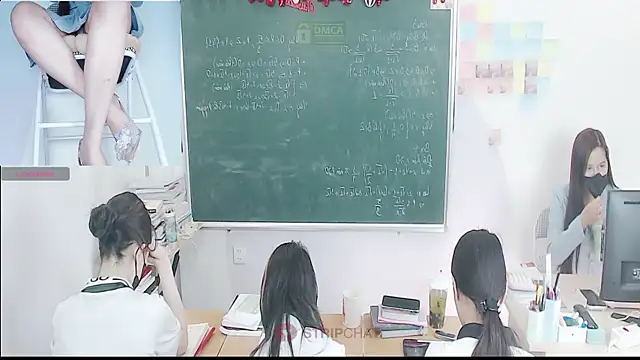 Snapshot of _Math_ chatting on December 22, 2025, 6:57 am Math online show from December 22, 2025, 6:57 am