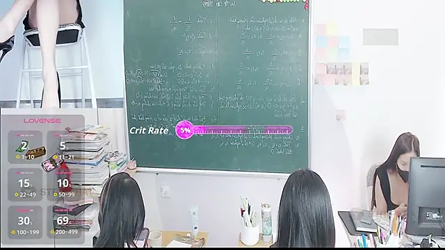 Snapshot of _Math_ chatting on November 26, 2025, 8:25 am Math online show from November 26, 2025, 8:25 am