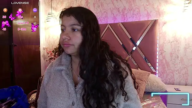 Miaa Smiith1 online show from March 10, 2025, 12:17 pm