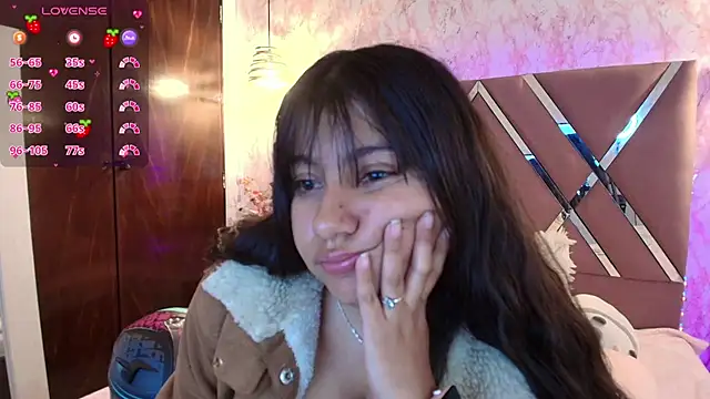 Miaa Smiith1 online show from February 8, 2025, 12:28 pm