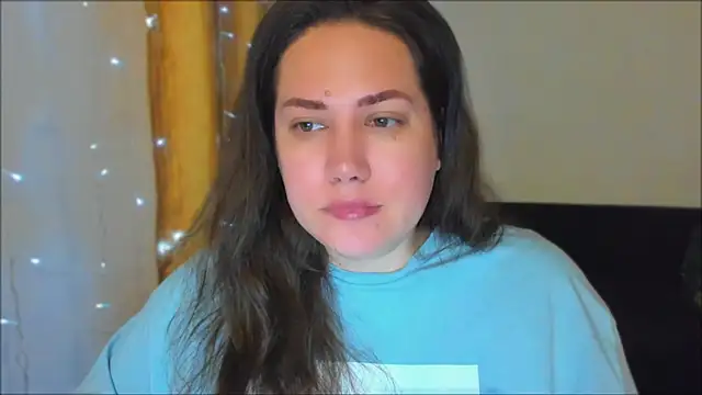  madalexa  online show from April 26, 2026, 9:34 pm