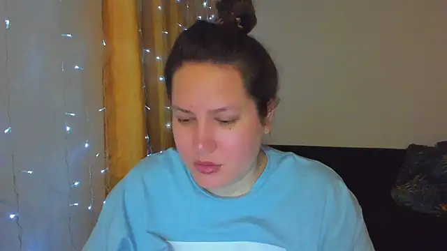  madalexa  online show from February 4, 2026, 9:43 pm