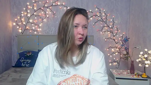 SallyVerda online show from April 19, 2026, 5:41 am