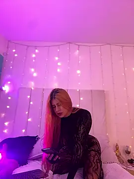 Amber Martins  online show from January 13, 2026, 9:30 pm