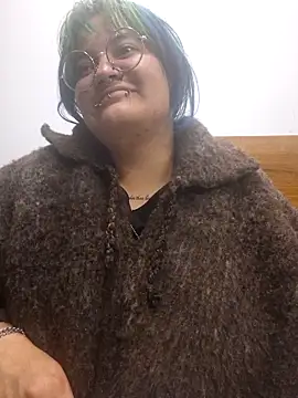 lucky-leah online show from March 1, 2026, 3:06 am