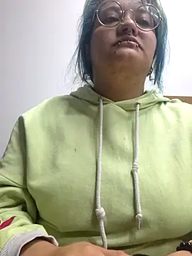 lucky-leah online show from April 18, 2026, 4:15 am