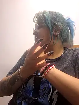 lucky-leah online show from April 9, 2026, 3:30 am