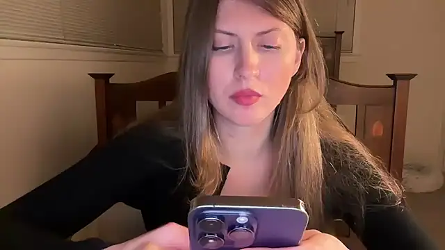 YUMIandbigWOLF online show from March 28, 2026, 4:35 am