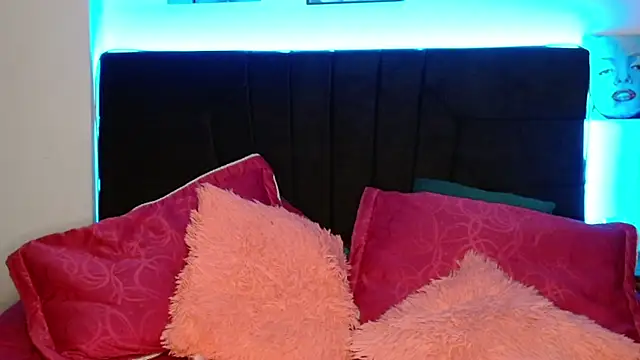 pearllatin online show from January 10, 2025, 11:50 pm