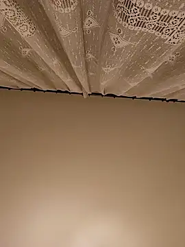 Snapshot of niesmialy39oon chatting on November 9, 2025, 5:28 pm niesmialy39oon online show from November 9, 2025, 5:28 pm