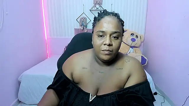 Snapshot of bbw_charlote chatting on November 5, 2025, 12:19 pm bbw charlote online show from November 5, 2025, 12:19 pm