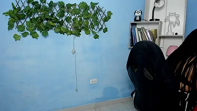 Snapshot of bbw_charlote chatting on November 14, 2025, 12:20 pm bbw charlote online show from November 14, 2025, 12:20 pm